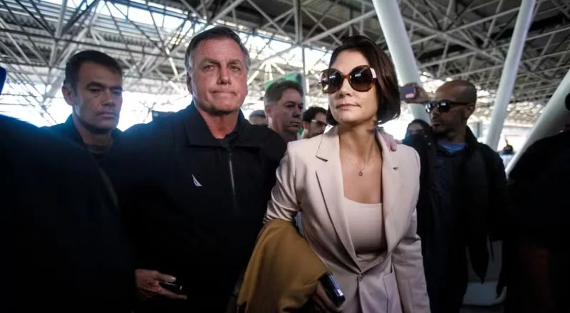 Bolsonaro pede ao STF autorização para receber familiares de Michelle durante Campanha Eleitoral