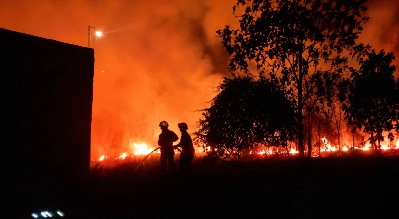 Como o clima seco, curtos-circuitos e vulnerabilidade social inflamam os incêndios na Região Metropolitana de Manaus